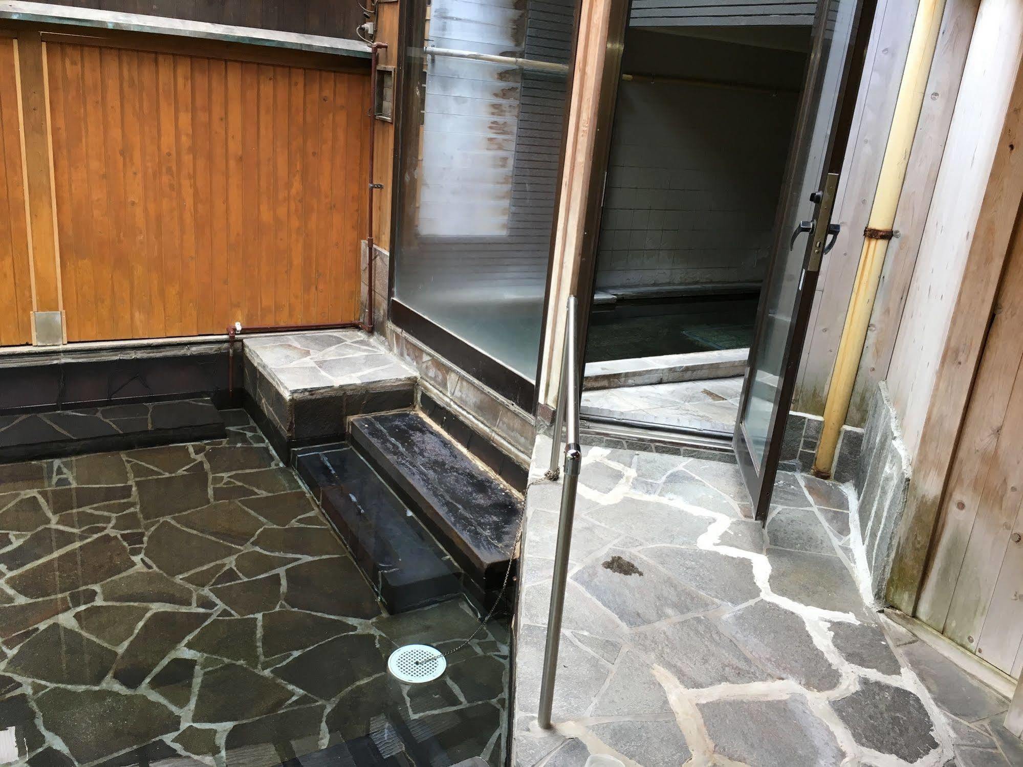 Enokiya Ryokan Yufu Exterior photo